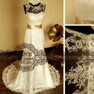 Lace Wedding Gown Illusion Neckline Size 2